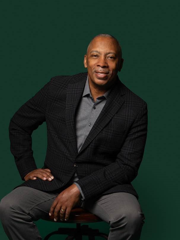 STEM NOLA founder Dr. Calvin Mackie will be the 2024 commencement speaker for UHC. The ceremony will take place at noon on May 19 at the Alario Center. Mackie is a noted educator, motivational speaker and advocate for STEM education. loom.ly/LTzRAj4