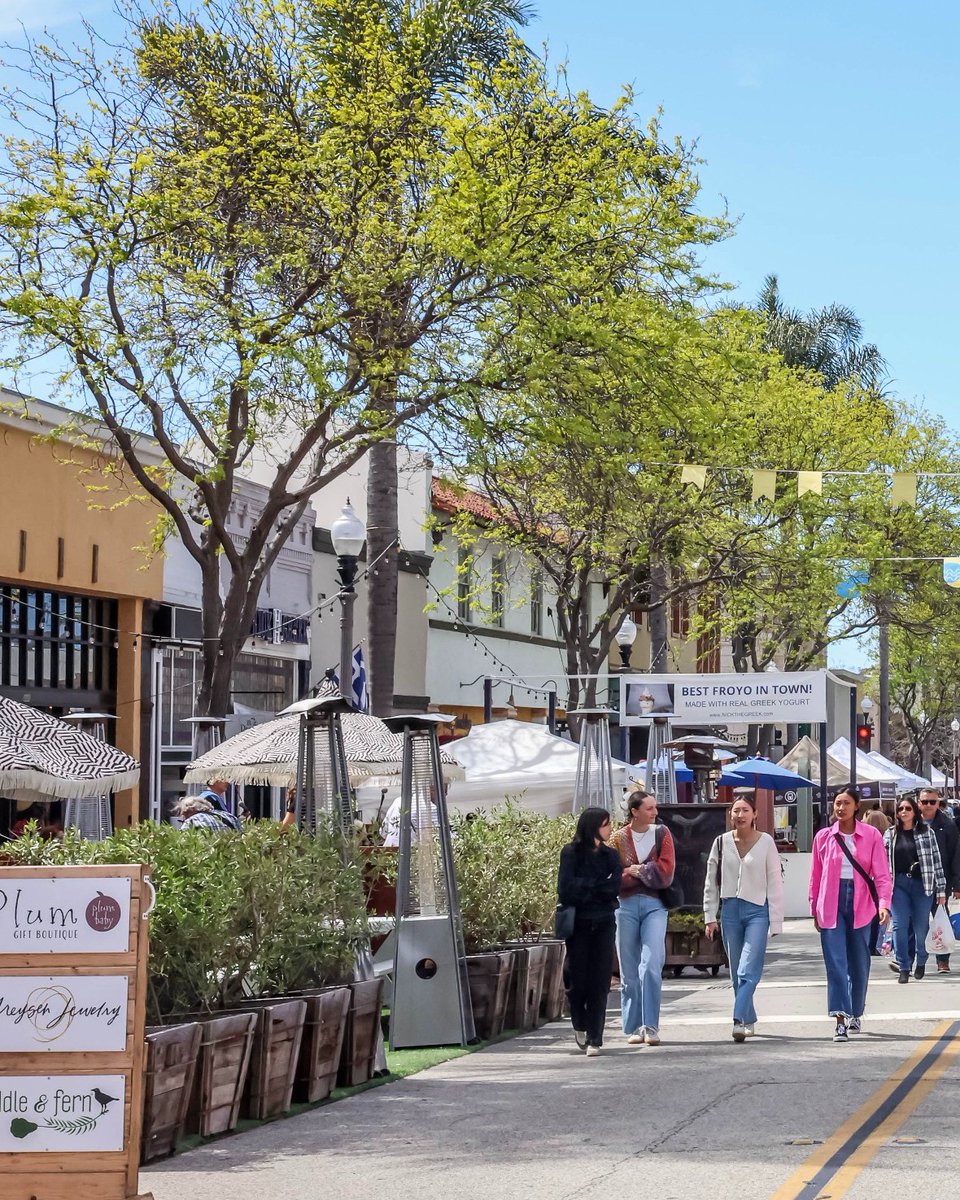 Discover the heartbeat of Ventura in its vibrant downtown! 🏙️

From charming boutiques to eclectic eateries, there's always something new to explore around every corner.

#DowntownVentura #CaliforniaCharm #CoastalLiving #CoastalCharm #ParadiseRetreats #SeeSB #VisitSantaBarbara