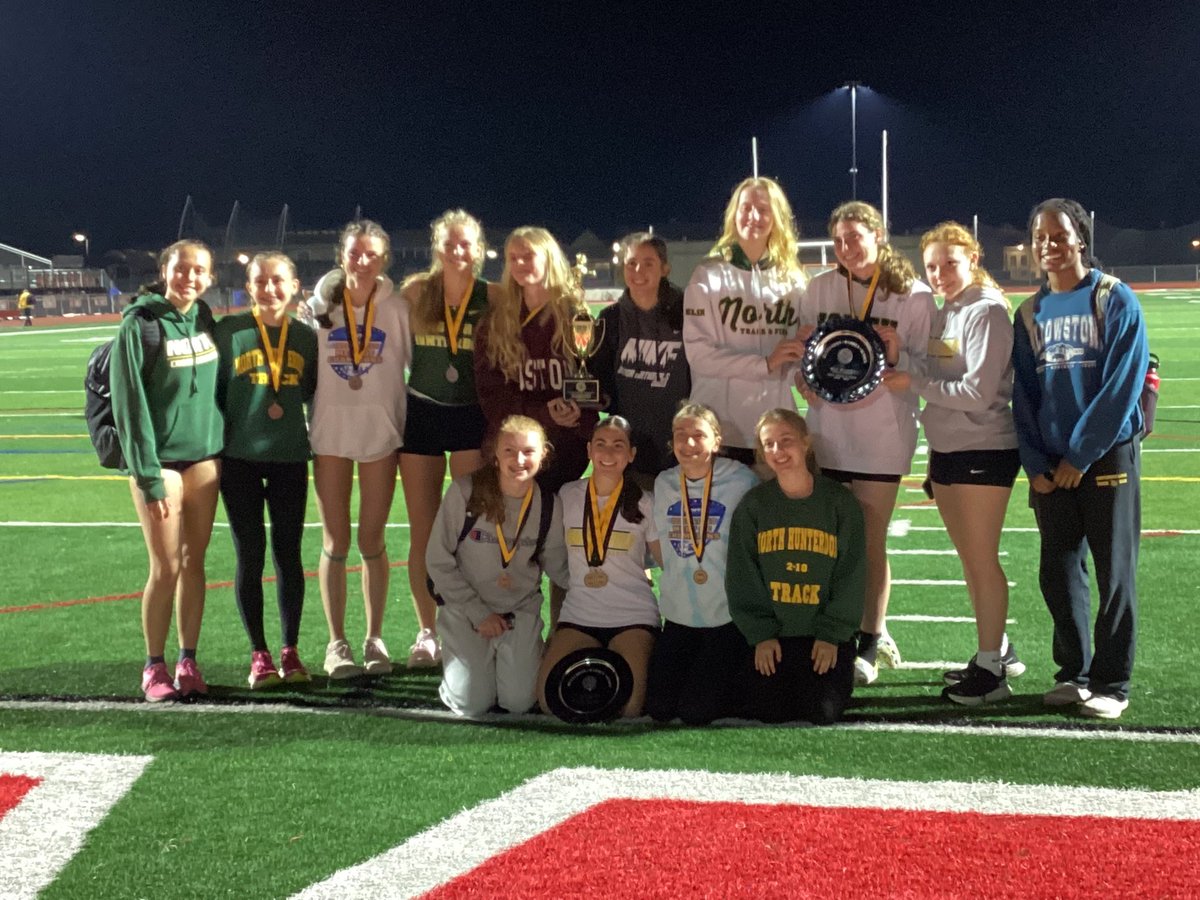 North Girls Running tweet media