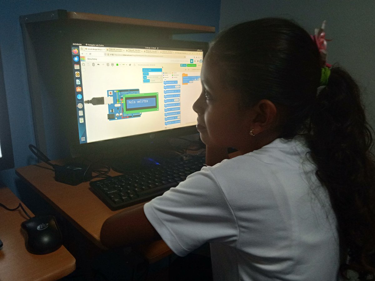 InfocentroReal's tweet photo. #Andamos en algo Formación Tinkercad a los niños de 4to grado de la Unidad Educativa Nacional El Real.
#InfocentroComunidadesTic https://t.co/hwhe0yV5VJ