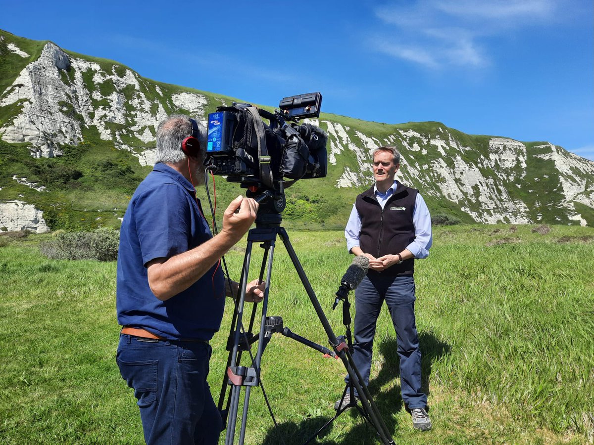 Britain has banned live exports!!

To celebrate we’re back in the place that’s provided the backdrop to so many live export shipments –  Dover.

Anthony Field, Head of our UK Office, will be on the @itvmeridian 6 o'clock news. If this is your region tune in!