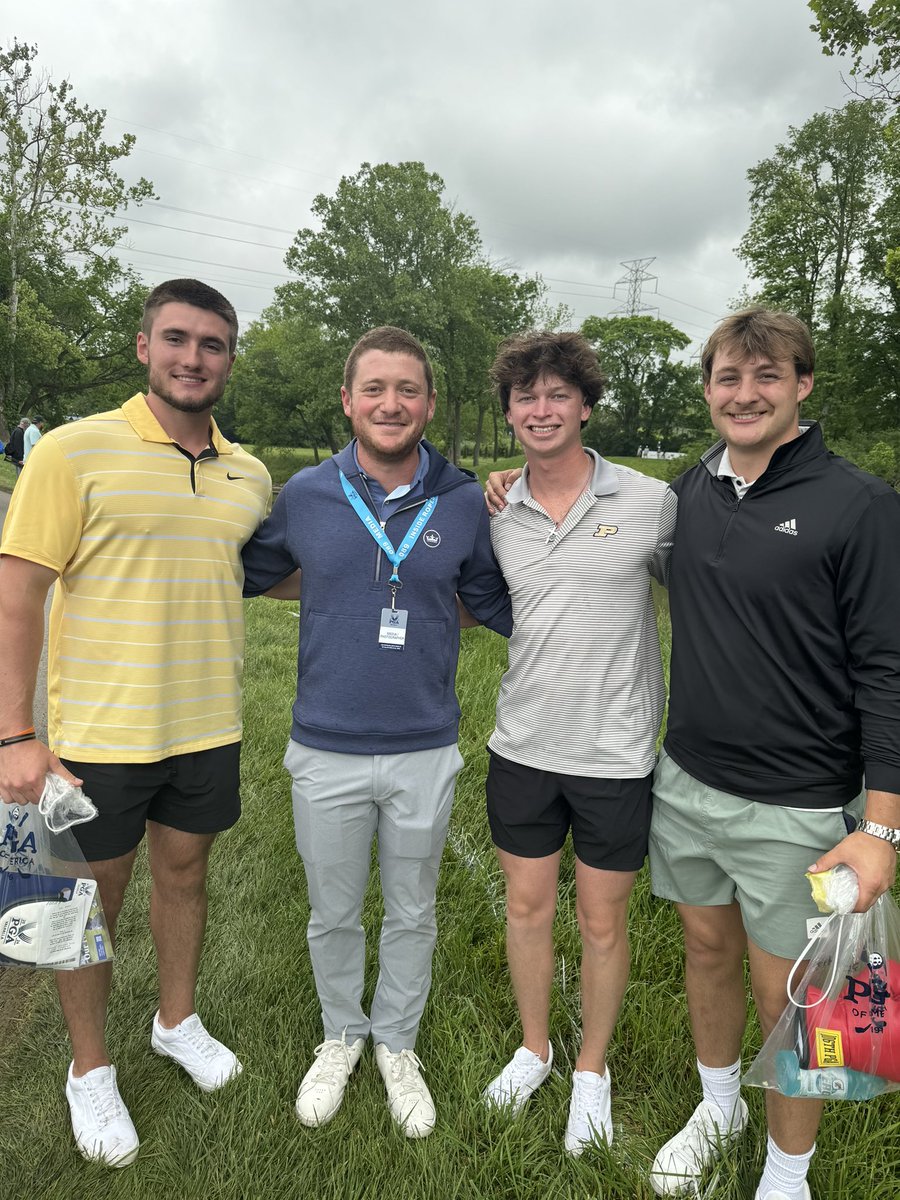 electric day in Louisville. snagged a pic with the top 1 reporter <a href="/Daniel_Rapaport/">Dan Rapaport</a>