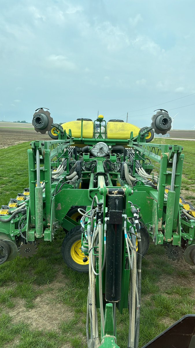 dkeffeler's tweet image. #GoldenHarvest Soybean Plot is...
XF vs E3; Let yield make your decisions.