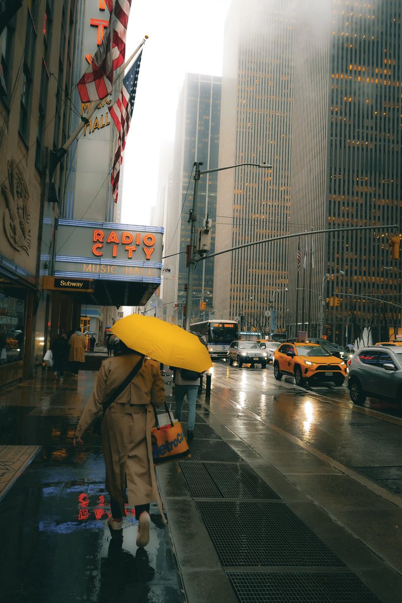 Rainy Days . . #NY1pic #SonyAlpha #NYC #photography