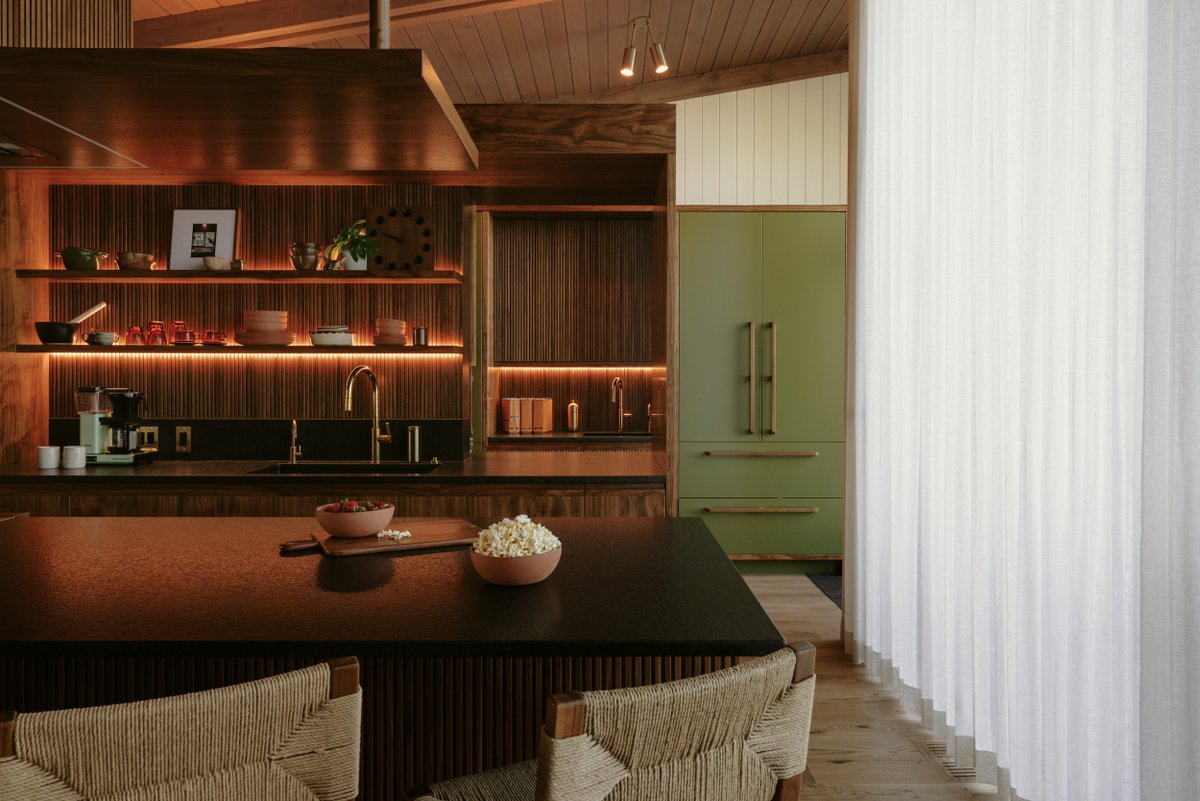 Chris Amat tweet media