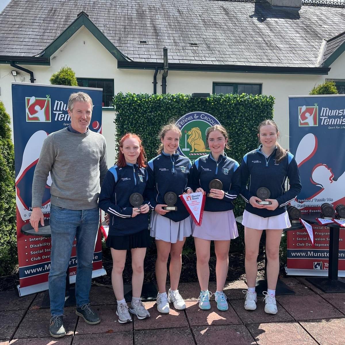 Huge congratulations to the U19 girls who won the Munster school’s final today in Rushbrooke 3-1 v St Angela’s Cork - a super achievement!! 🎾 #etbethos #community @LCETBSchools