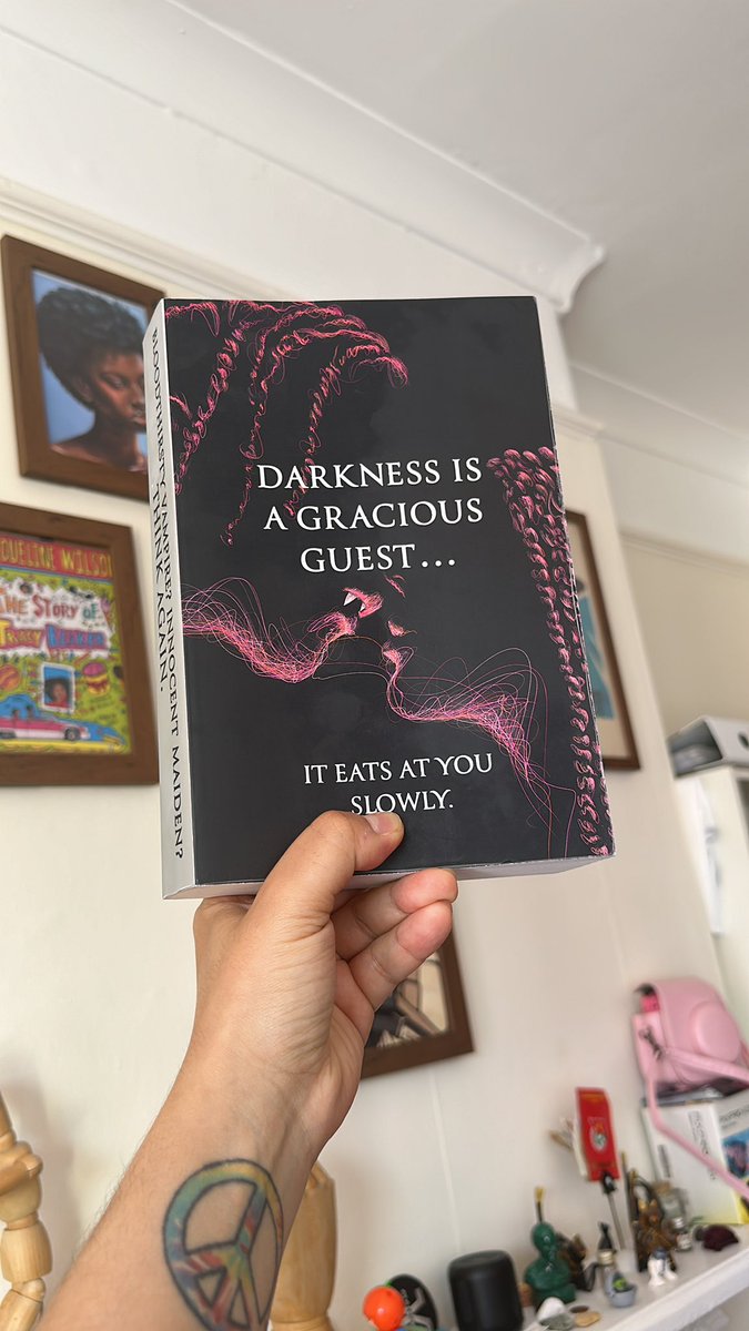 desperately need to shout about #ImmortalDark from the rooftops!!

a tantalisingly unhinged, violently romantic Black vampire story from one of the most exciting new voices in fantasy right now. think cruel prince x ninth house. if anyone’s been lucky enough to read it yet, DM ME