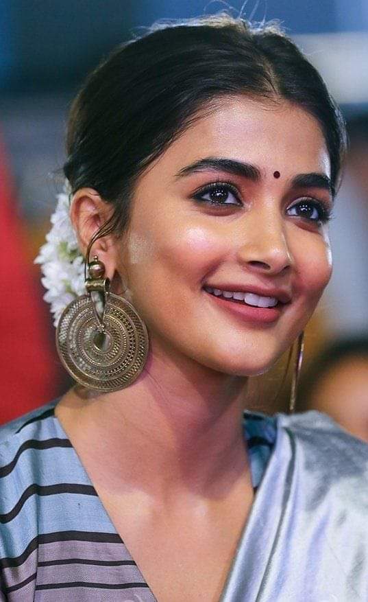 𝘿𝙖𝙮 60 𝙬𝙖𝙞𝙩𝙞𝙣𝙜 𝙛𝙤𝙧 𝙩𝙝𝙚 𝙧𝙚𝙨𝙥𝙤𝙣𝙨𝙚 𝙛𝙧𝙤𝙢 @hegdepooja 😞❤️
#PoojaHegde #şükür #AskPoojaHegde #beautysecrets