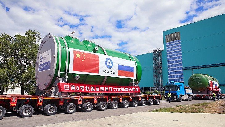 The reactor vessel and two steam generators for unit 8 of China's Tianwan #nuclear power plant have begun their journey from Russia. The components, with a combined weight of more than 1000 tonnes, will travel by road, river and sea tinyurl.com/2f2pb7bw