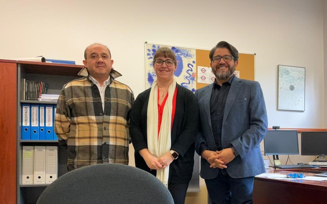 Visita institucional de Guillermo Diaz Lopez i el seu equip de @Ceder_ULagos Reunions a diferents nivell de la #PsicologiaUB per conèixer més sobre el seu projecte de enfortir les arts, humanitats i ciències socials a Xile