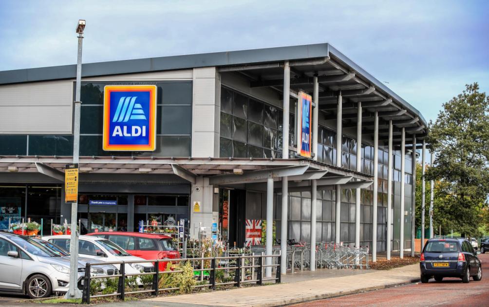 Discover the best items from the May Speciabuys at Aldi, from wine, drinking accessories, summer dog essentials and Taylor Swift Eras Tour's essentials. dlvr.it/T6wf95 👇 Full story