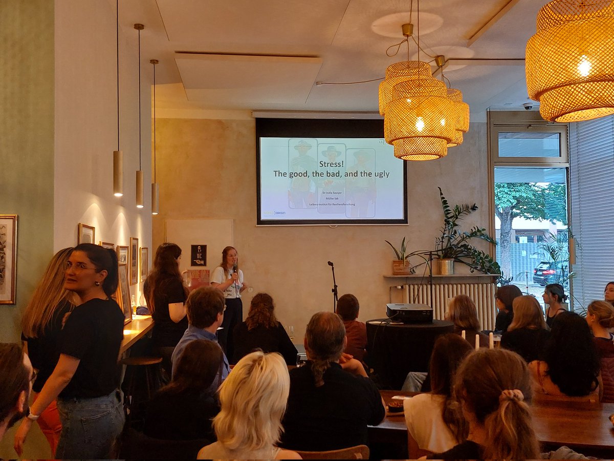 ChiaraG (@chiara_galy) on Twitter photo Don't stress, the third evening of the #pint24de has begun! 🎉
<a href="/IndiaSawyer_/">India Sawyer</a> is showing us what kind of stress is good, what kind is bad and... what the ugly stress does to you!
#pint24 #scicomm <a href="/pintofscienceDE/">Pint of Science Germany e.V.</a> Don't stress, the third evening of the #pint24de has begun! 🎉
<a href="/IndiaSawyer_/">India Sawyer</a> is showing us what kind of stress is good, what kind is bad and... what the ugly stress does to you!
#pint24 #scicomm <a href="/pintofscienceDE/">Pint of Science Germany e.V.</a>