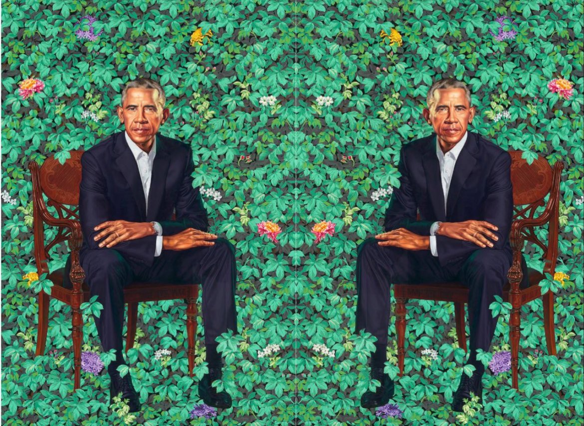 👺So the mirror images of both King Charles’ and Obama’s portraits have something in common. Can you see it? I’m sure it’s just a coincidence…
