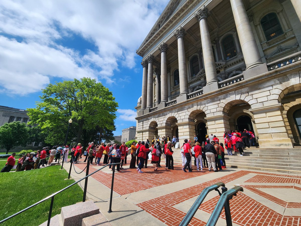 A large group of Chicago Teachers Union members is in Springfield today to lobby lawmakers and the governor for more education funding as Chicago Public Schools faces a nearly $400M deficit