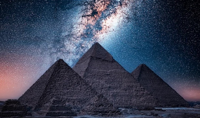 Büyük Piramidin enlemi 'ışık hızıyla' aynı mı? sehrivangazetesi.com/buyuk-piramidi…