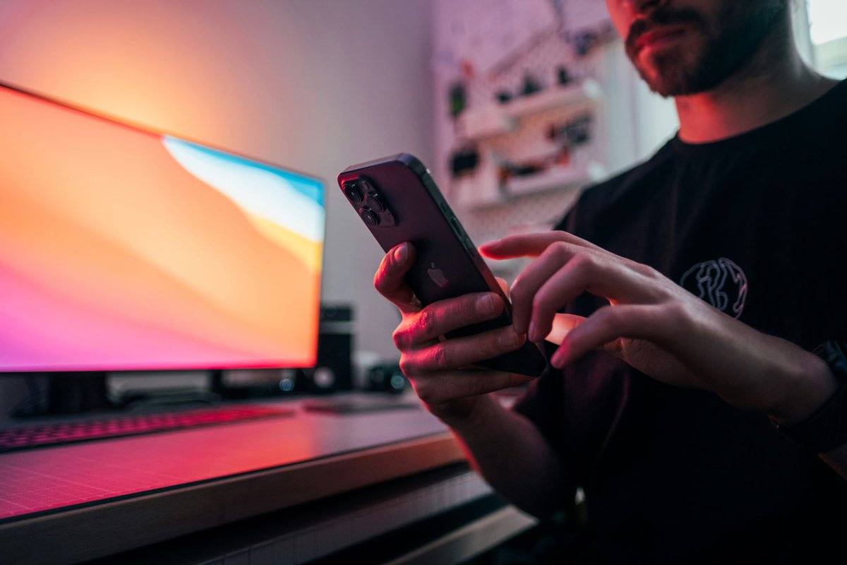 Itsolms's tweet photo. Two-factor authentication is one of the safest first ‘gatekeeper’ steps to take for online security and safeguarding.

But vigilance is still needed, especially when your #2FA is your mobile phone

#SIM #hijacking #mobilephone #device #protection #safeguarding #online #security https://t.co/mT3Z42V4FE