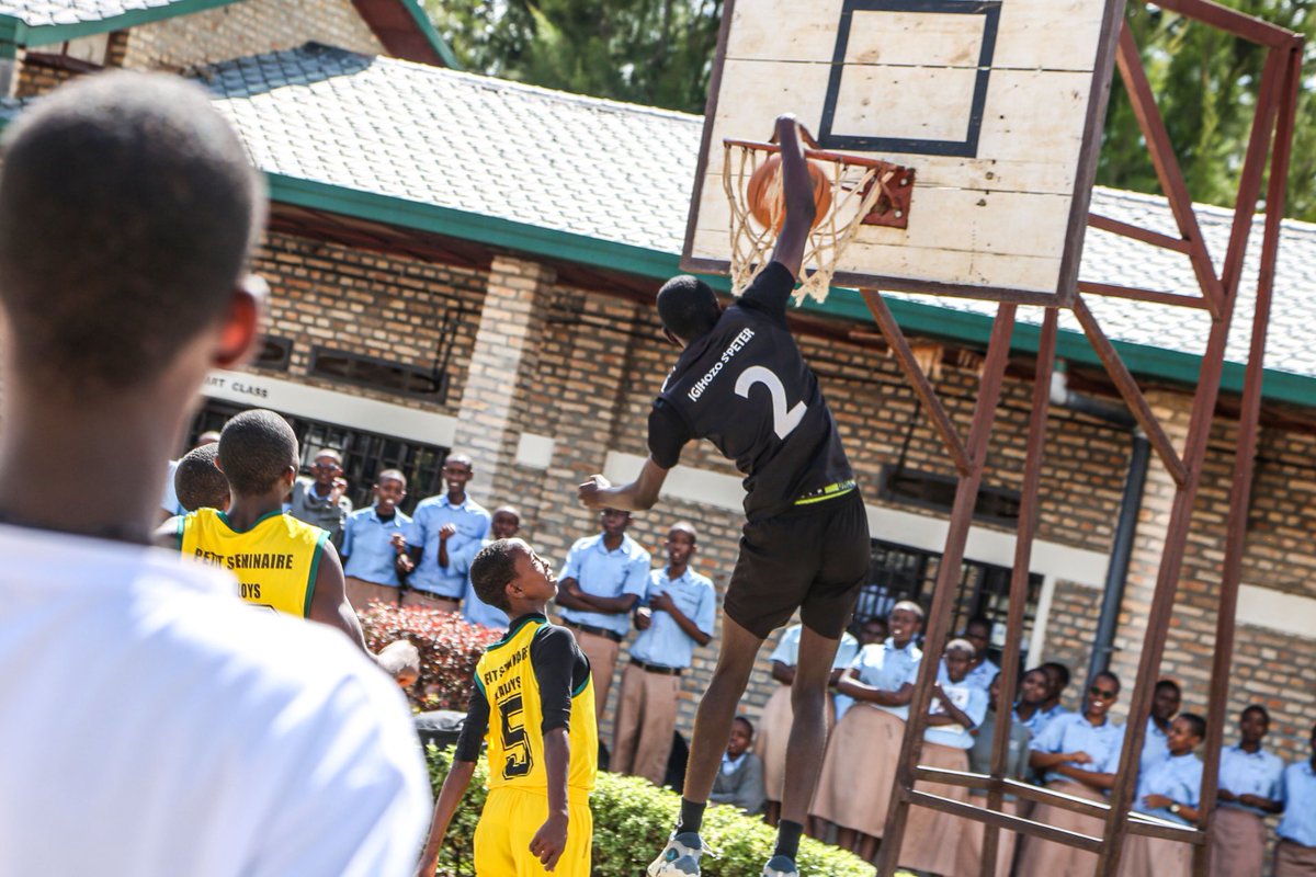 In the pursuit of discovering and developing new basketball talents, @Rwanda_Sports has collaborated with FERWABA to organize an UNDER 16 years tournament aimed at uncovering and promoting young ballers🏀🇷🇼. Last weekend, the games were held in RWAMAGANA with 10 teams in boys