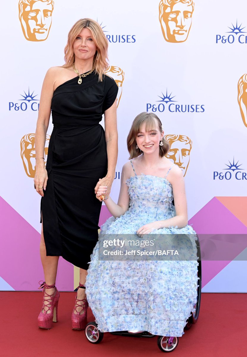 BAFTAs for #BestInterests hand in hand 🩵