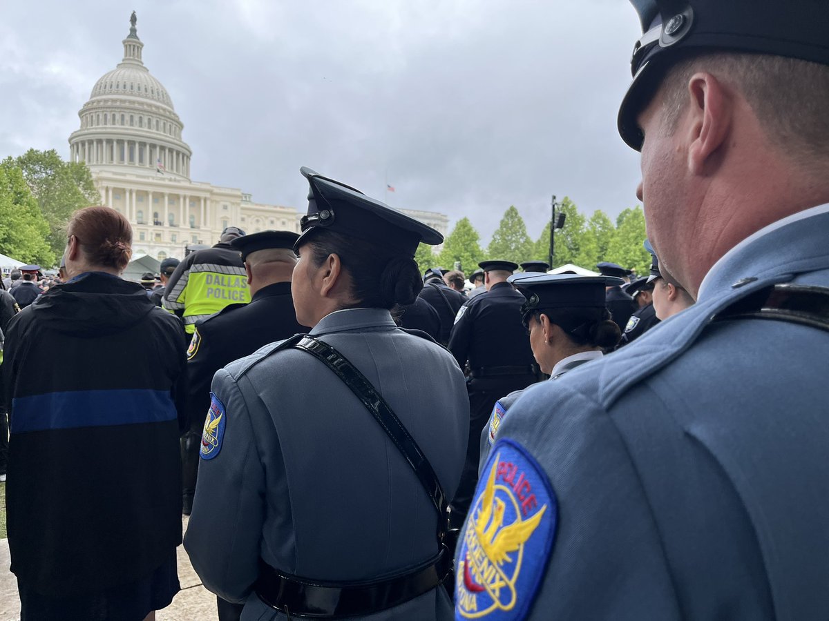 Survivors, Honor Guard, Officers, family and friends gather in front of the Nation’s Capitol to honor 282 fallen heroes. Phoenix Police is honored to participate in this 43rd Annual National Police Officers’ Memorial Service.