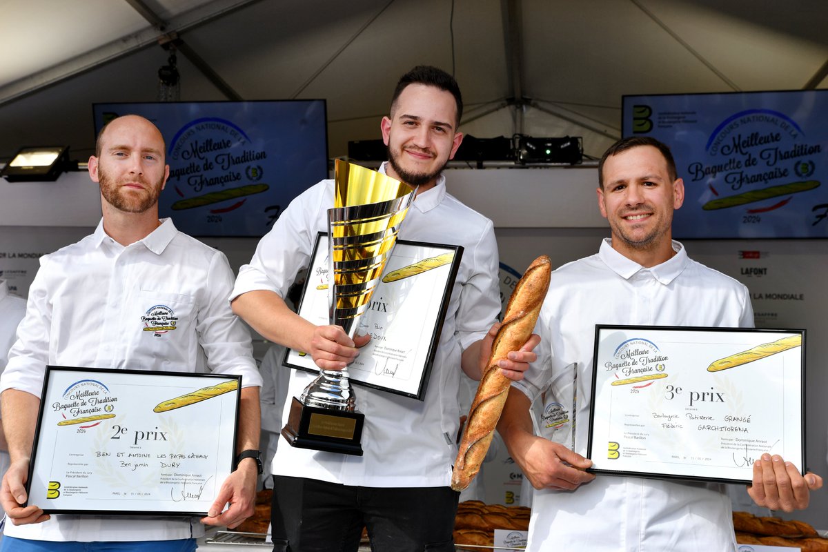 🏆 10e édition du Concours National de la Meilleure Baguette de Tradition Française Les résultats 🥖 🥇1er : Nicolas LEDOUX – Bourgogne-Franche-Franche-Comté 🥈2e : Benjamin DURY - Nouvelle-Aquitaine 🥉3e : Frédéric GARCHITORENA– Nouvelle-Aquitaine Les finalistes : Yoann LANDA