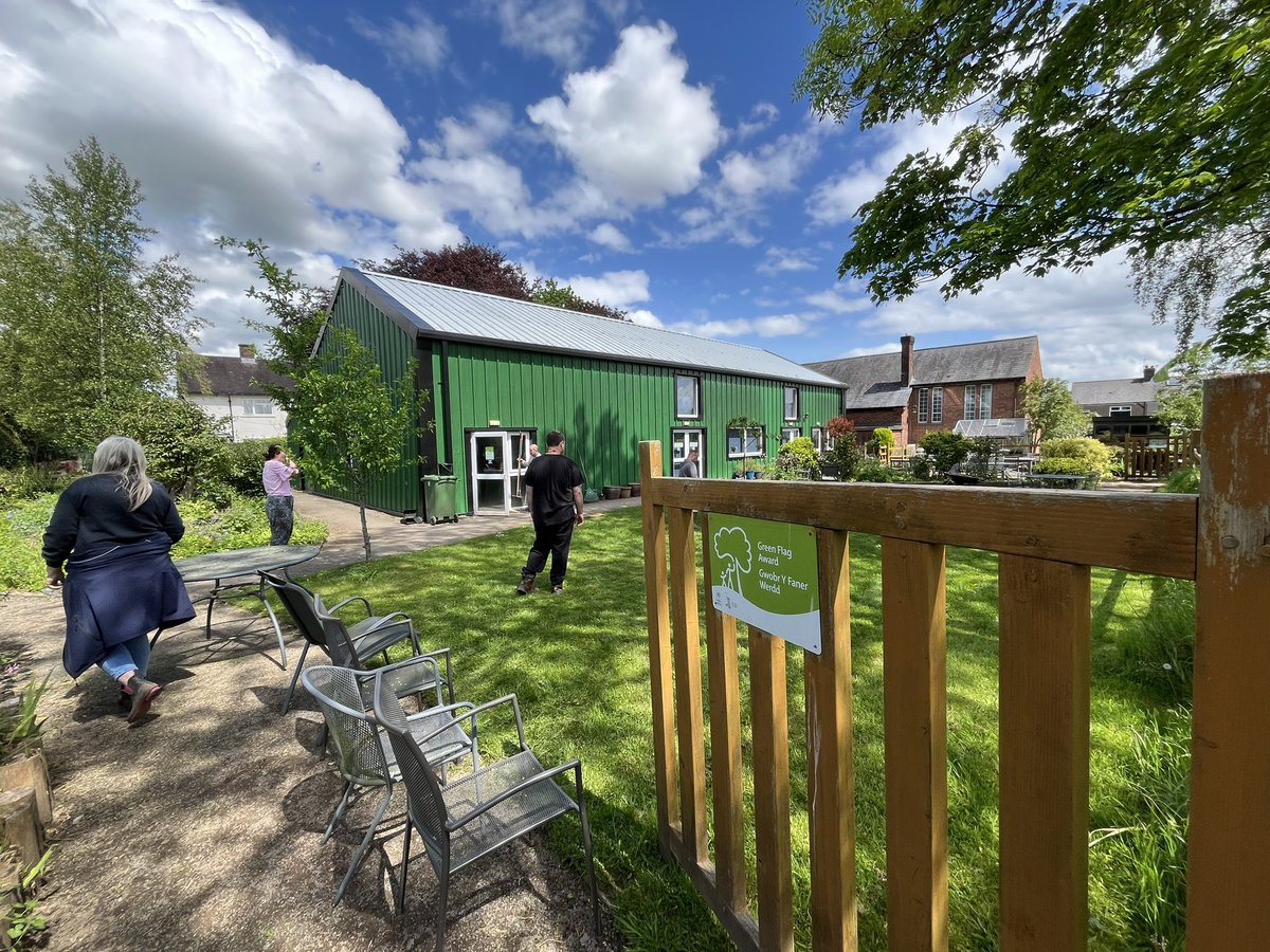 OwenDerbyshire's tweet image. Spent a properly inspiring morning with the team from @StPetersComm hearing about their work.

These local green spaces mean so much to so many people, and they make such an enormous difference to people’s health and wellbeing.

Diolch Rachel for showing me around, a diolch…