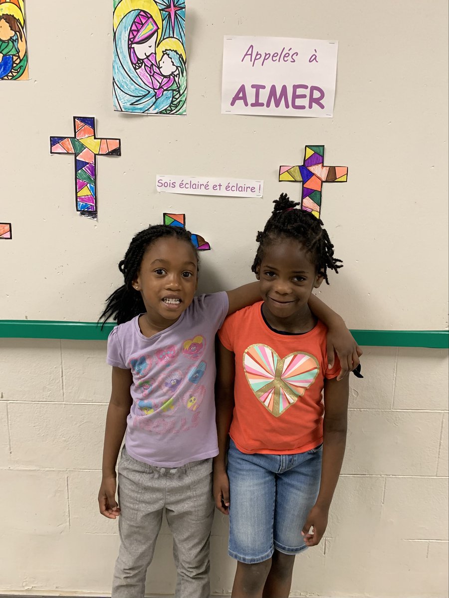 Pendant la semaine de l'éducation catholique, nous avons été appelés à aimer en faisant des actes d'amitiés et en portant des cœurs. <a href="/JPGagnier/">J</a>