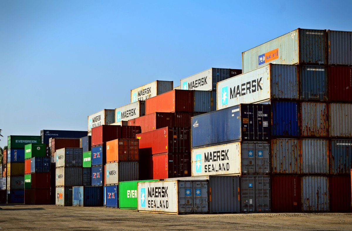 Container Rates Surge Amid The Red Sea Crisis

globaltrademag.com/container-rate…

 #GlobalTrade #RedSeaCrisis #LogisticsNews #ContainerRates #ShippingIndustry #SupplyChainChallenges #MaritimeShipping