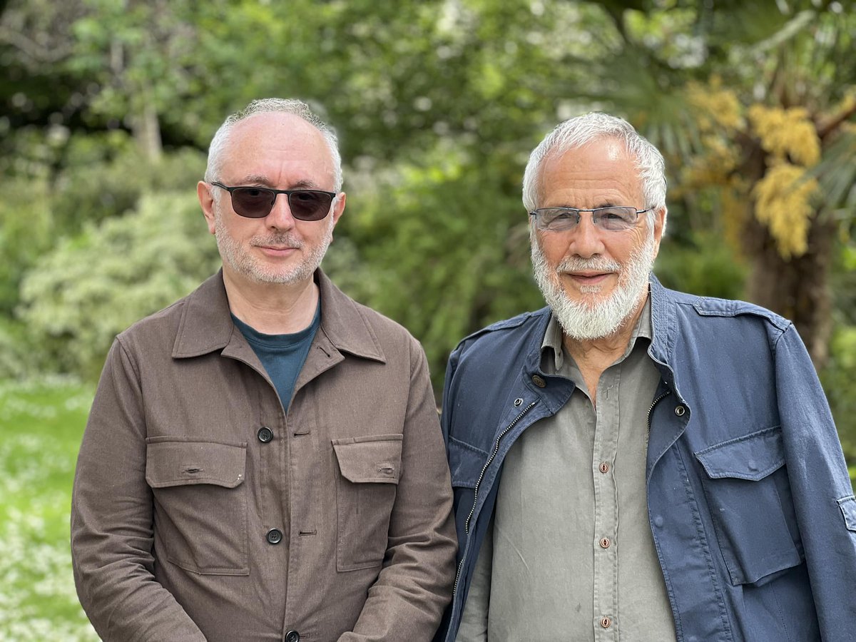 It was such fun meeting Yusuf / Cat Stevens this afternoon in London, alhamdulillah @YusufCatStevens