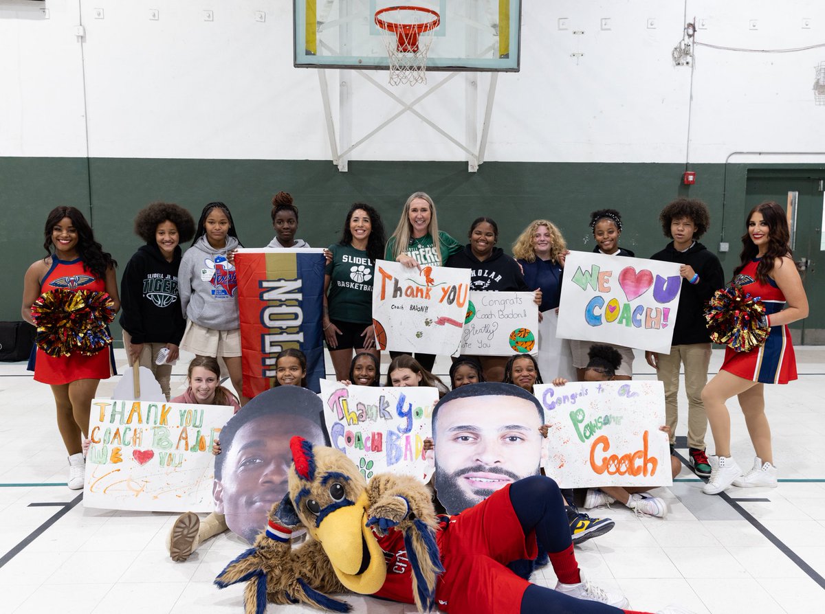The New Orleans Pelicans surprise Coach Shannon Badon at Slidell Jr. High by naming her the 2024 Scholastic Coach of the Year! 🔗⤵️ neworlns.co/3yhWhb4