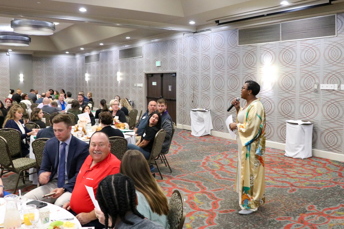 Thanks to everyone who spent their morning at the Chamber’s Sunrise Scrambler at Holiday Inn Wichita East I-35. We had to opportunity to discuss mental health in the workplace with Raneisha Hunter, licensed marriage & family therapist and owner of Hunter's Journey Family Therapy.