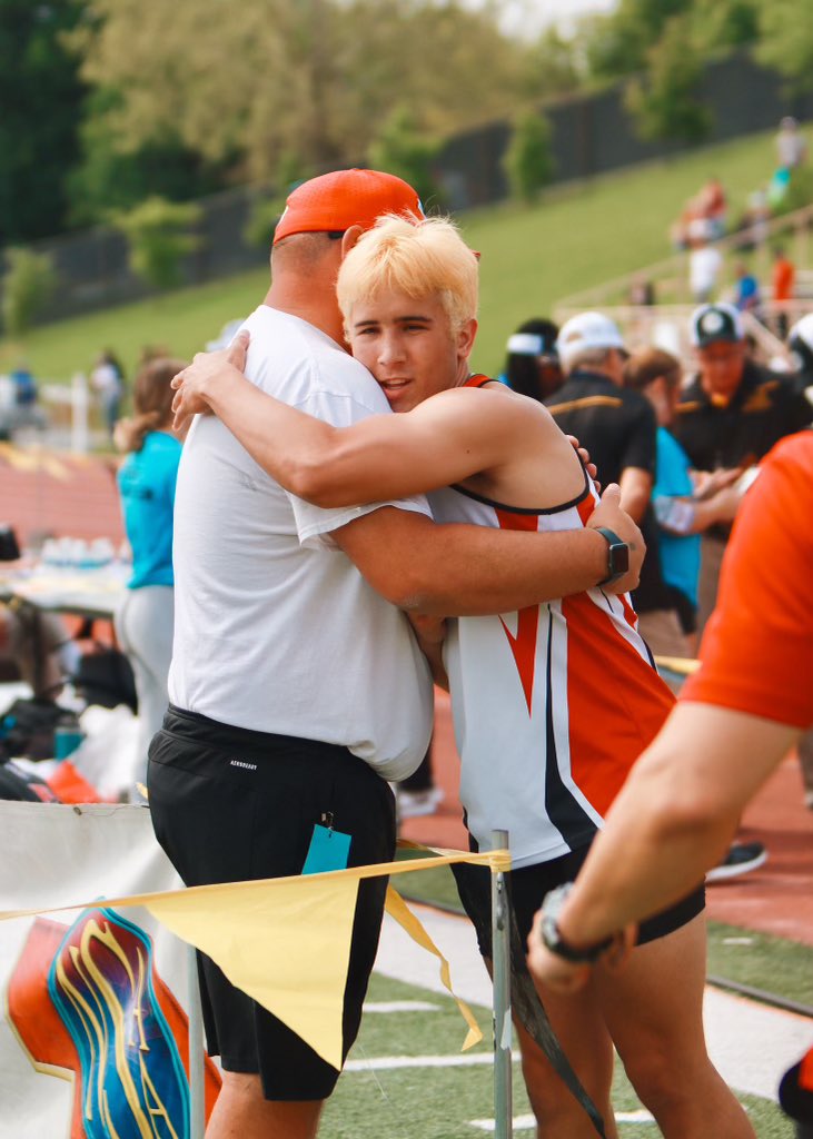 Brett Fraker of McCook wins the Class B Boys TJ with a jump of 46' 3.35".

Photo: Nerdlee
