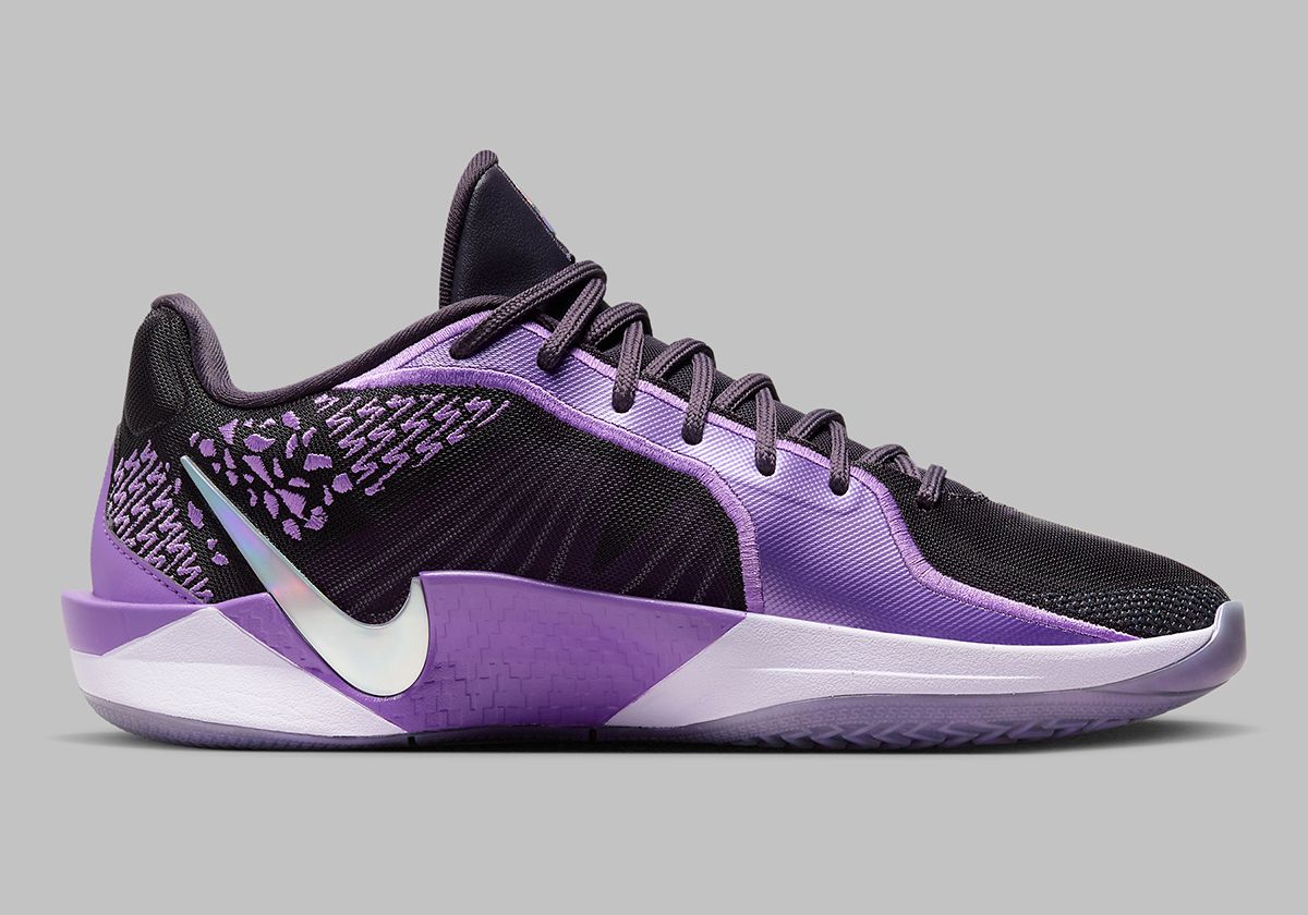 Nike Sabrina 2 