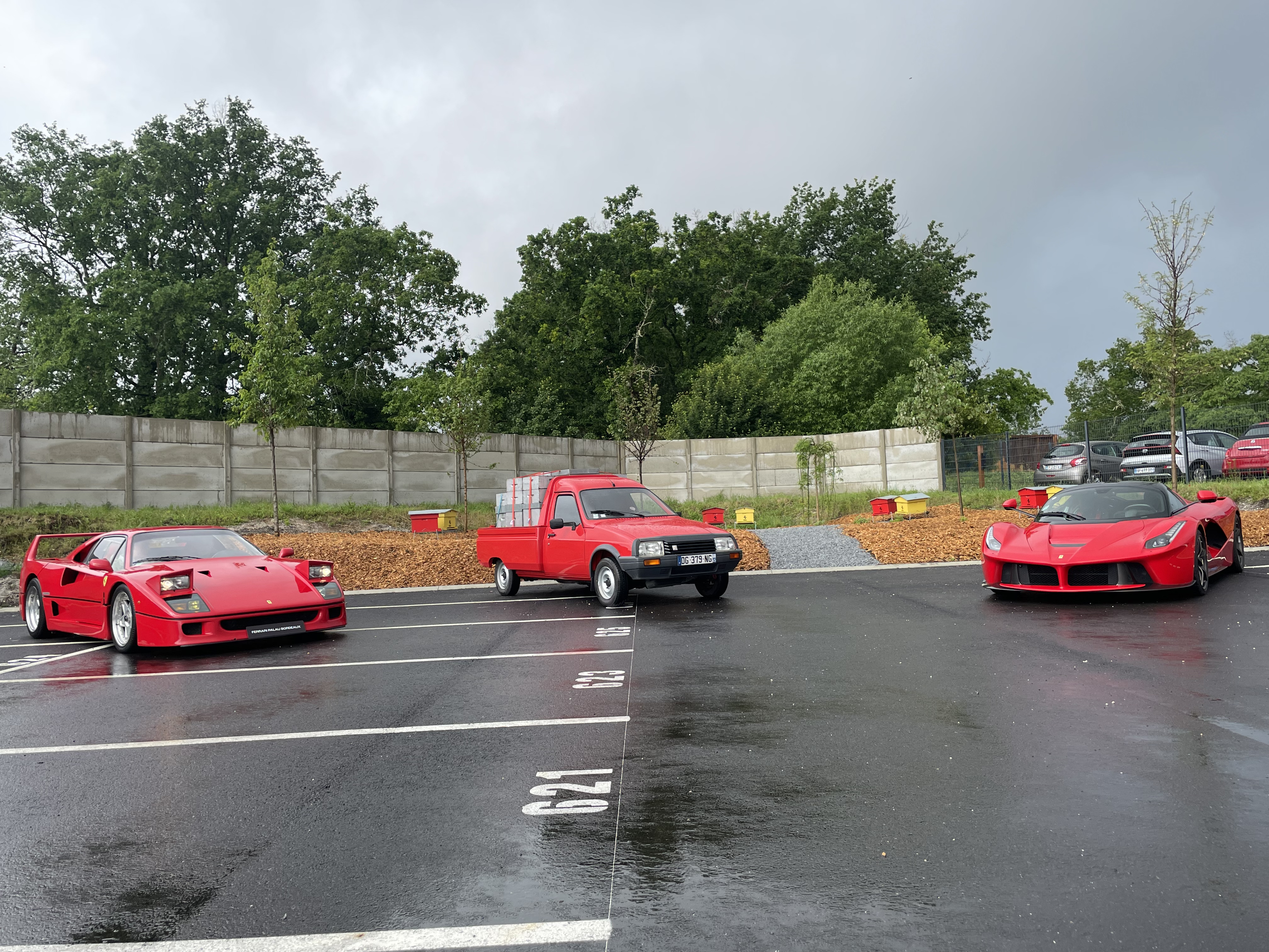 GNoiMA9WAAcX-bT?format=jpg&name=4096x409