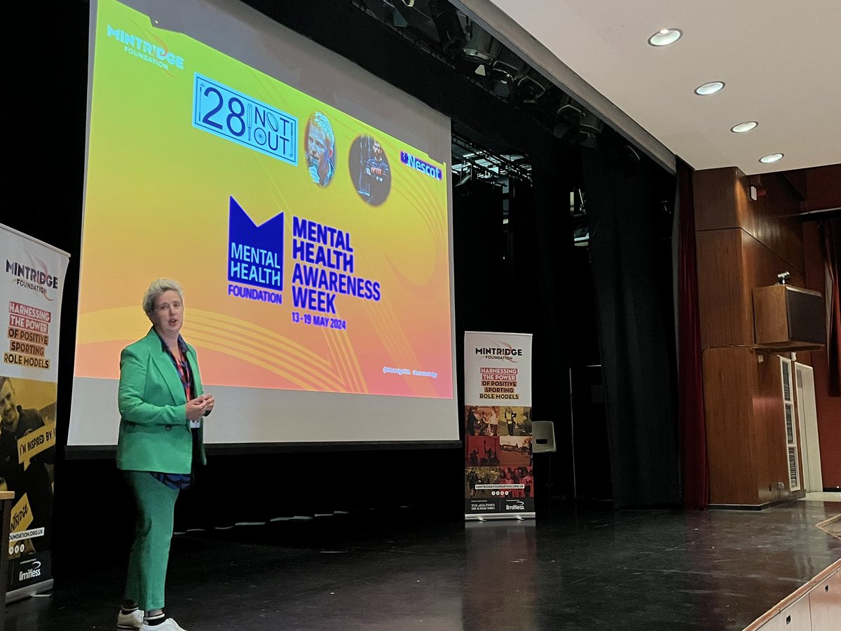 alexpaske's tweet photo. I would like this lady’s energy.
Please & thank you.
@juliekapsalis - the warmth & welcome that you gave us today at @Nescot means so very much!
Thank you for all that you are doing this week & beyond to promote positive mental health.
#MentalHealthAwarenessWeek
#28NotOut https://t.co/jfQYAWbkQ6