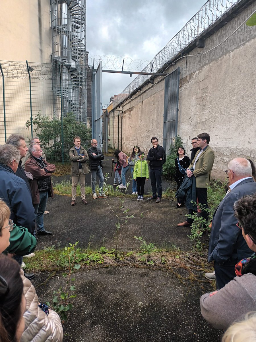 RLV_agglo's tweet photo. Cette visite en présence de @fbonnichon, président de RLV et de @PecoulPierre, premier VP et maire de @VilledeRiom, a été l'occasion de découvrir l'un des projets structurant pour l'avenir du territoire !✨ https://t.co/qIeE20F2j6