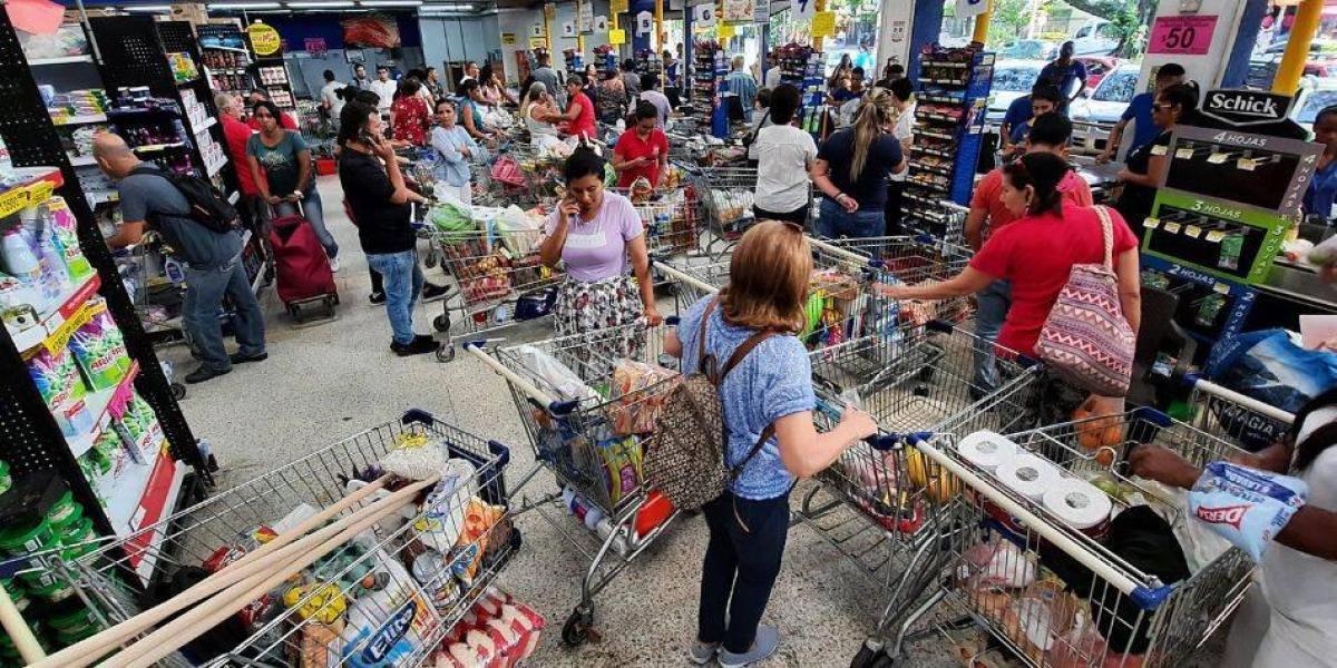 #Economía | El Dane reveló que el PIB de Colombia aumentó un 0,7 % en el primer trimestre del 2024. ► eltiempo.com/economia/secto…