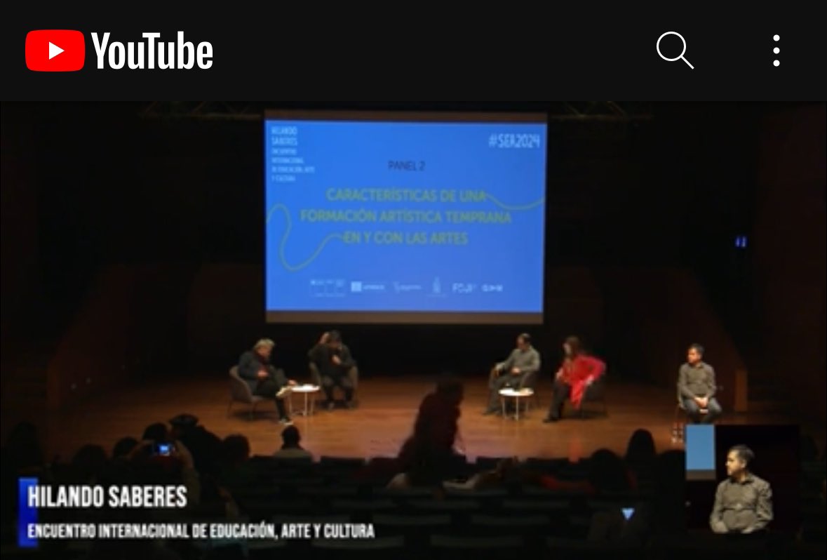 En directo: segundo panel del encuentro internacional “Hilando saberes” de la @sea_chile, sobre las características de una formación artística temprana en y con las artes. #SEA2024 

🔴 m.youtube.com/watch?v=hS--6z…