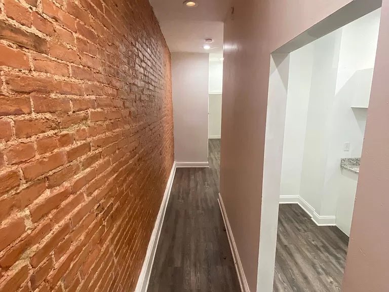 Baltimore , MD , 21217 (Reservoir Hill)

2BD , 1BA second level apartment 
Rent $1,750 (sec8/vouchers welcomed)
Tenant responsible for BGE 

Message for more pictures / details