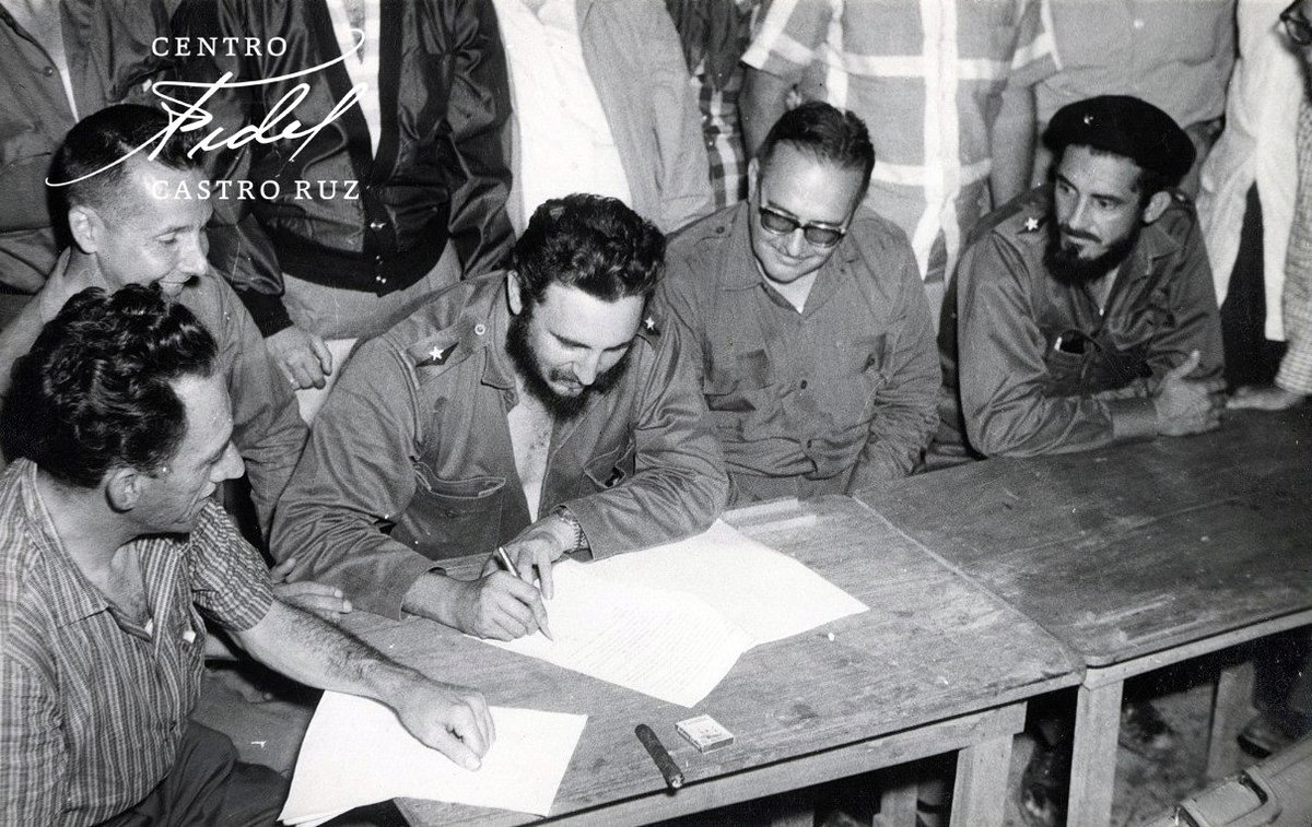 #Fidel:'Fue necesaria una #Revolución como esta para que hubiese #ReformaAgraria. Medida que no solo se aconsejaba en nuestro pueblo, sino que se aconseja también como fase inicial para propiciar su desarrollo en todos los países de la #AméricaLatina'. #65Aniversario