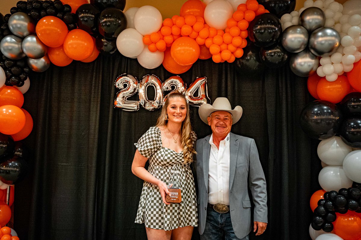 Rookies of the Year Award: This award is given to a rider in each event who exceled in their first year in the competition arena. 🙌

Fences - Bella Holway
Horsemanship – Alana Stanton
Flat – Hannah Dodd
Reining – Emma Filiatreau

#GoPokes
