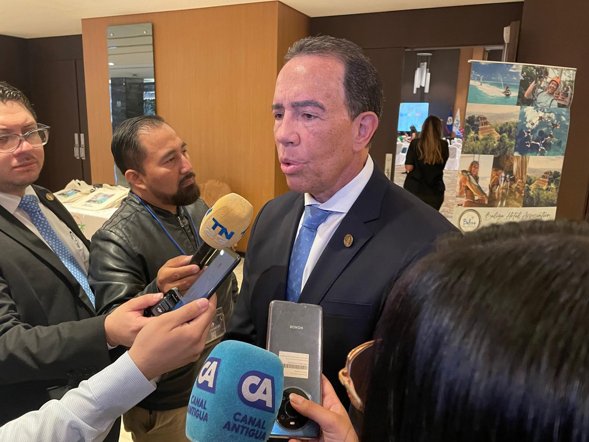 #AHORA | El Banco de Guatemala estima cerrar el año con un 3.5 % de crecimiento de inflación y para el 2025 se espera incrementar en 3.7 %, detalló el presidente del Banguat, Álvaro González Ricci.