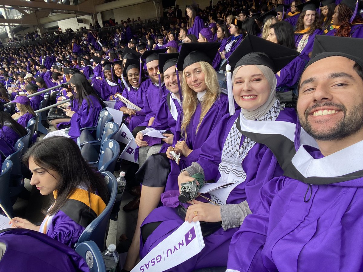 Look at all my beautiful, brilliant @nyu_ajo graduate students! I can’t wait to watch them make this world a better place through the noble, exciting, occasionally terrifying profession of journalism!