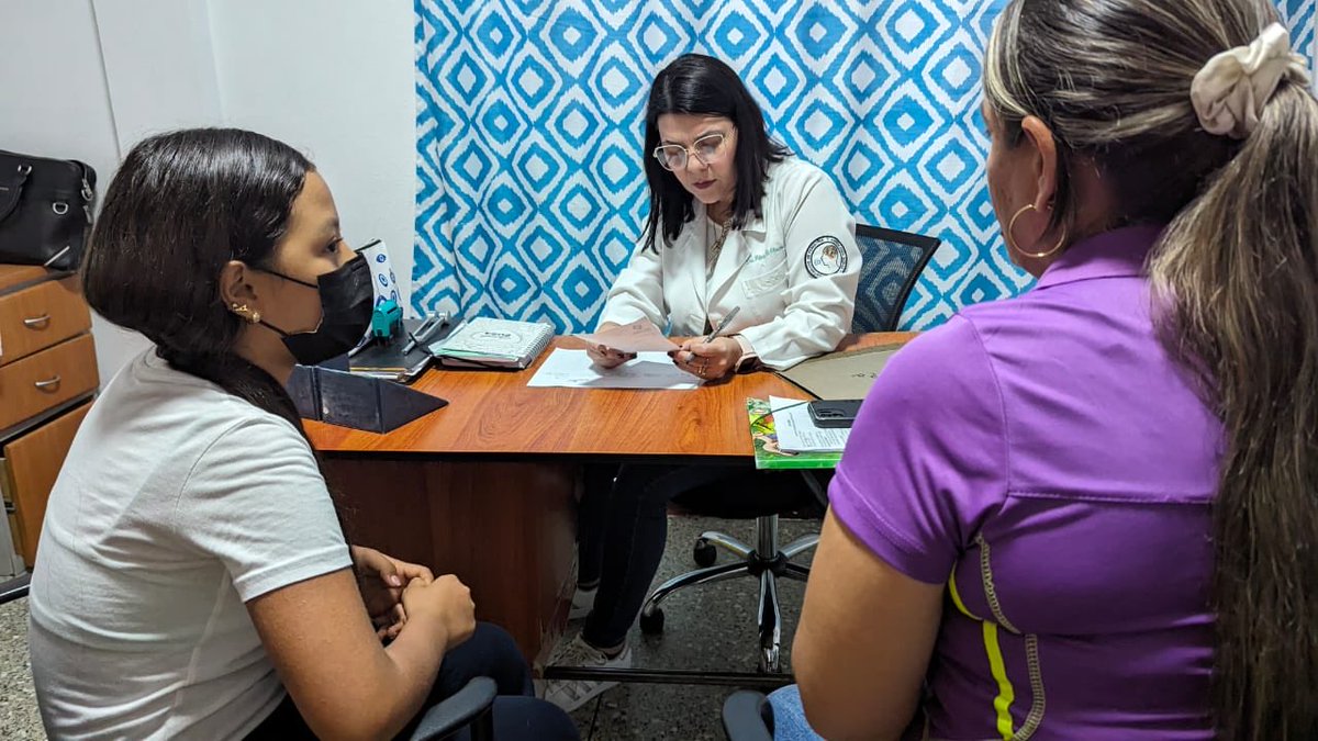 Tenemos un compromiso por hacer la diferencia, brindamos consultas especializadas a precios accesibles, como la que recibió esta pequeña ✨

Con diferentes especialidades y con médicos altamente calificados al servicio del territorio Morandino 🩺