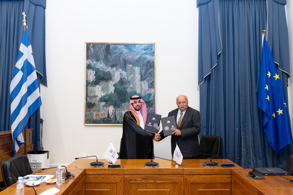 On behalf of His Excellency Sheikh Dr. #MohammedAlissa, Secretary-General of the MWL, Mr. Abdulwahab Al-Shehri, Assistant Secretary-General for Corporate Communication, met with His Excellency Ioannis Plakiotakis, First Deputy Speaker of the Hellenic Parliament, at the