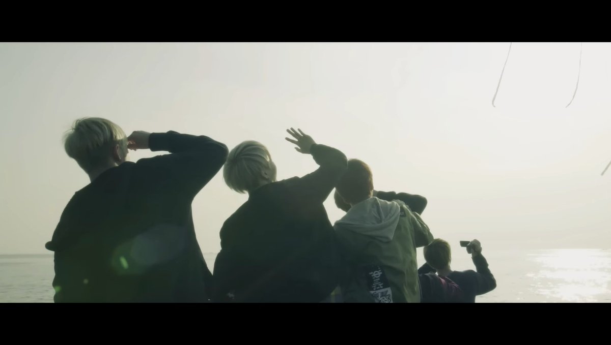 Rchivenj's tweet photo. I wanna talk abt how begins ≠ youth maintains the origin of hyyh universe while altering some plots to make it even more painful bcs when I catch you hyyh writer. WHEN I CATCH YOU.

(This thread is made by a hyyh nerd that refused to seek therapy)

#BeginsYouth #pain #onlypain https://t.co/jilYtrvAit