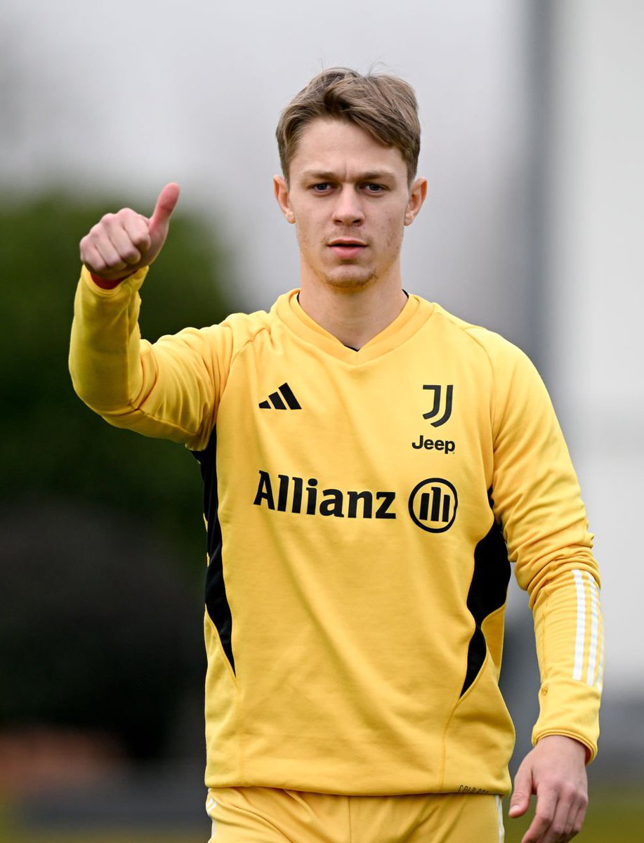The biggest game of his career today. 

He has an opportunity to show the world what he's capable of. Just needs to take it with both arms. Wishing him the best of luck! Forza Hans! Forza Juventus! 💪🖤🤍
