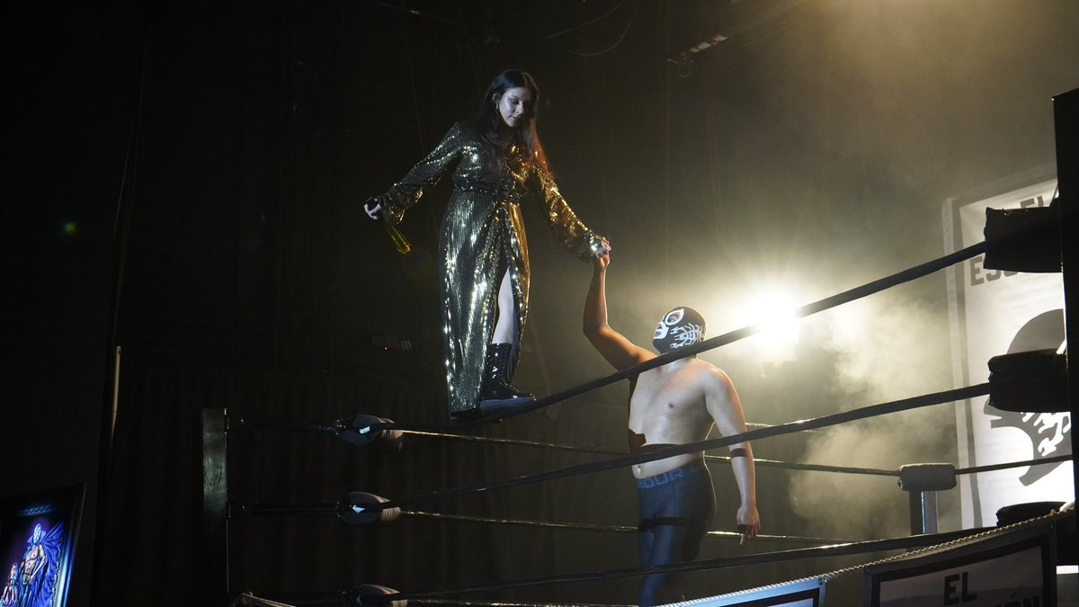 _the_candygirl's tweet photo. Great time last Sat filming. Learned what goes into a movie! Love the nod to the Golden Era of Mexican film!

Also the dress c’mon, I want to walk around everyday like that! Ha 🌟 

#thecandygirl #prowrestler #lucha #luchalibre #movie #film #hollywood #latinofilmmaker #latinofilm https://t.co/pqTtj7PI5W