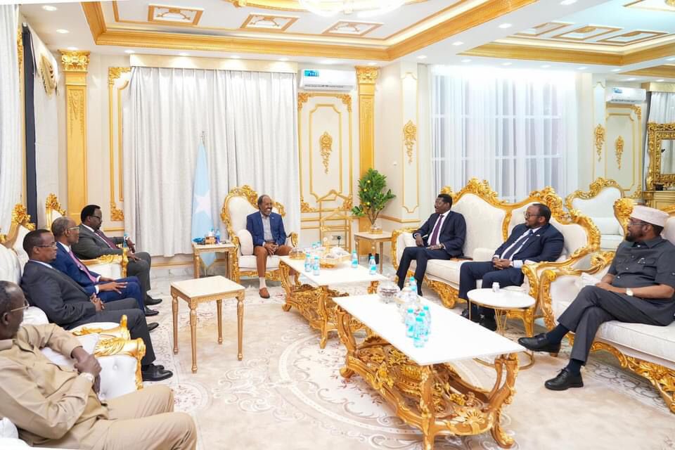 🚨 SSC-Khaatumo takes a seat at the national table. SSC-Khaatumo makes or breaks Somalia. There is no point in constitutional talks or any discussions on national issues without SSC-Khaatumo not only present but also leading the talks because SSC-Khaatumo is the main stake