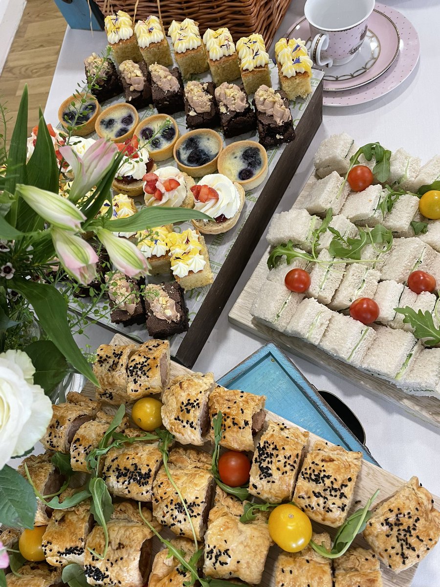 leandra45 tweet media