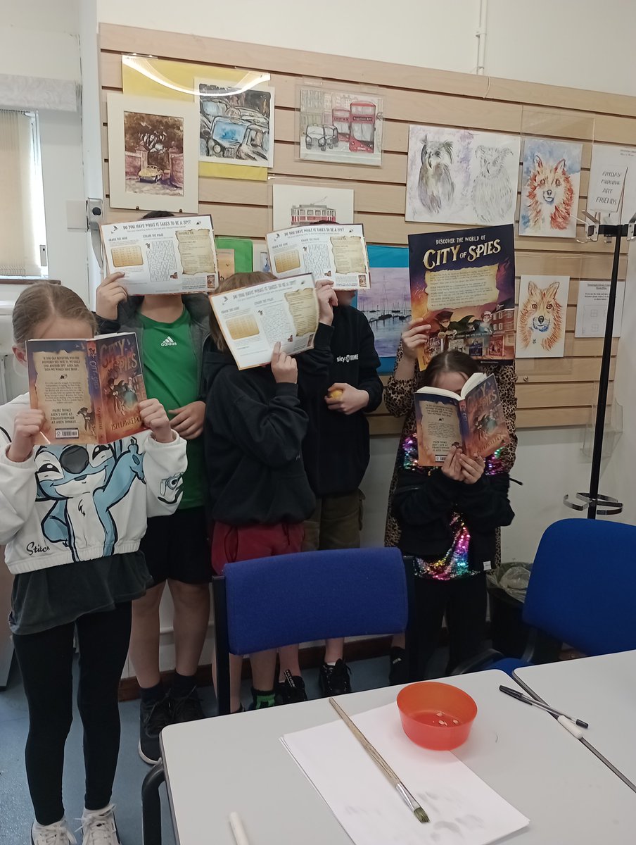 Great to see so many fantastic City of Spies displays and curious readers enjoying the adventure🤩 @iszi_lawrence @elisaupsidedown Thanks to Sighthill Library, KEHS Library and Stoneleigh Community Library for the photos!